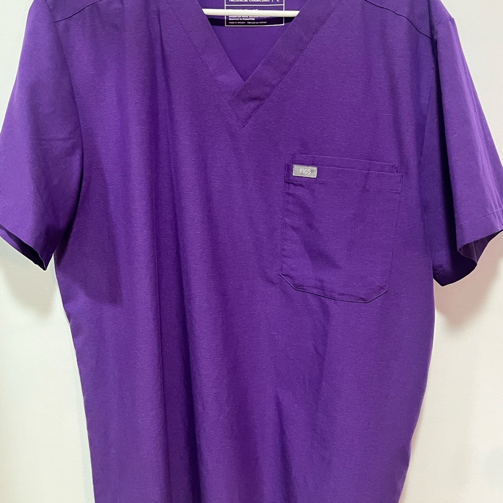 Purple Figs Men’s Scrub Top (L)